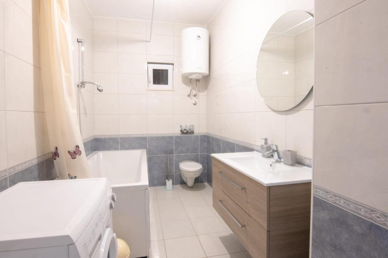 Apartment Cvita Free Beach Parking マカルスカ エクステリア 写真